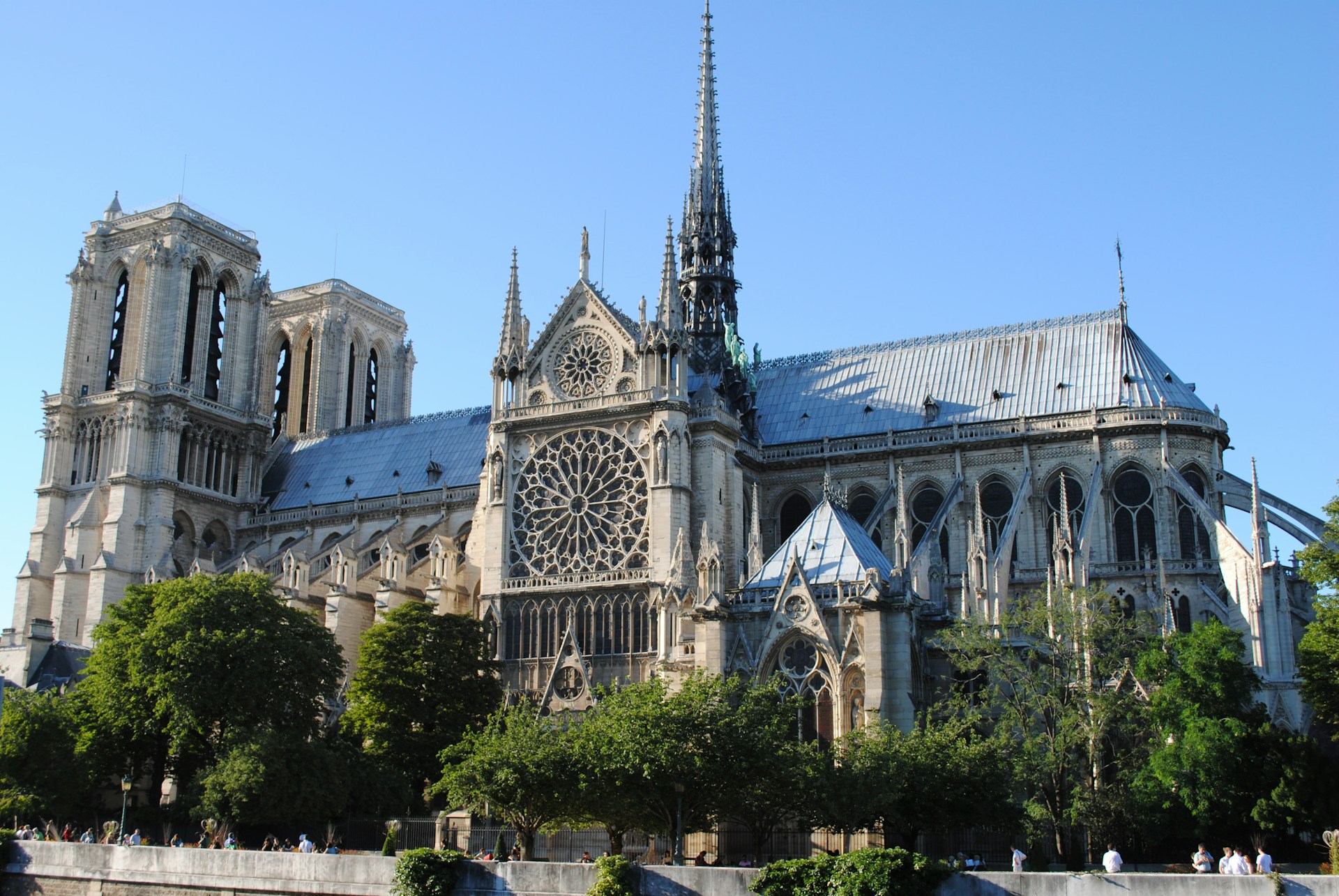 ten-km-paris-eglise-tour-2025